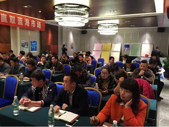 巴德士集團(tuán)藝術(shù)涂料、輔材推廣會(huì)火熱進(jìn)行中