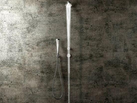 優雅的葉狀水龍頭