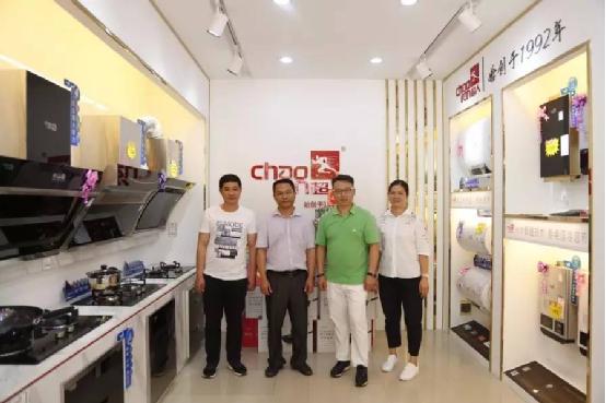 超人廚衛(wèi)羅董：傾聽(tīng)現(xiàn)場(chǎng)的神靈之聲