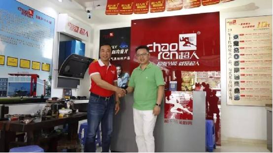 超人廚衛(wèi)羅董：傾聽(tīng)現(xiàn)場(chǎng)的神靈之聲