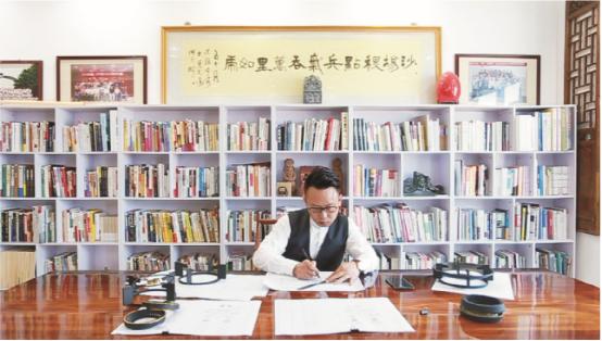 超人廚為羅子健:在企業與文學“飛地”中瀟灑散步