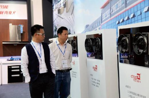 專注內旋火節能燃氣灶，超人廚衛26周年慶