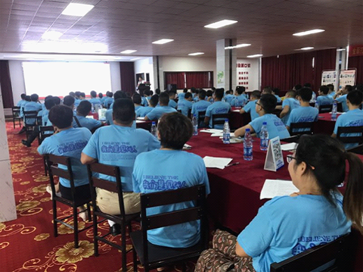 凝心聚力?創(chuàng)新蛻變 現(xiàn)代廚衛(wèi)空降湖北應城