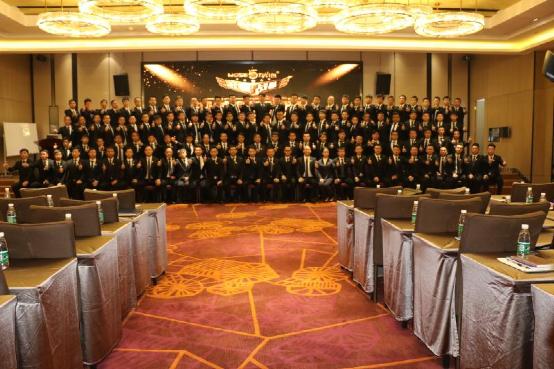 團(tuán)隊的力量 品牌的力量 五光十色照明的力量！