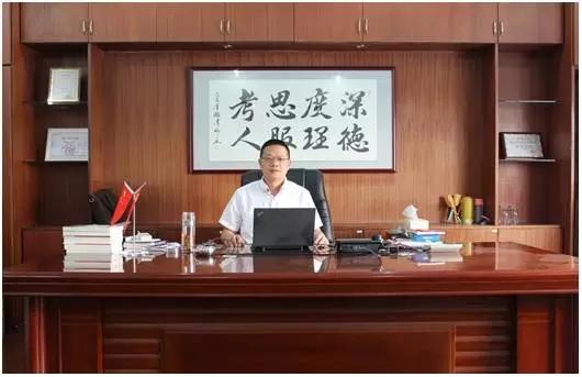 《匠無界·心向融》太太樂獲“廣東省櫥柜業(yè)商會電器專業(yè)副會長單位”榮稱