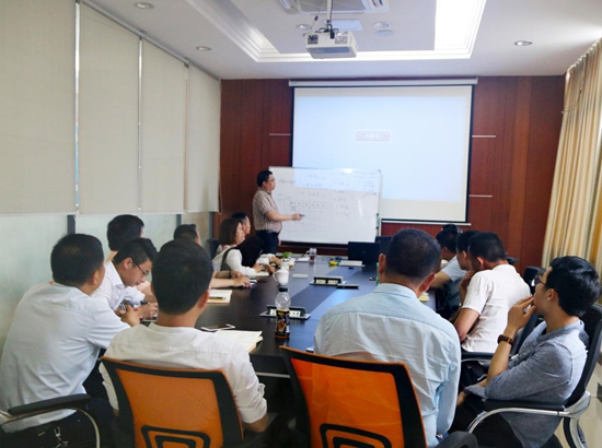 工欲善其事必先利其器 史麥斯備戰2018培訓大會